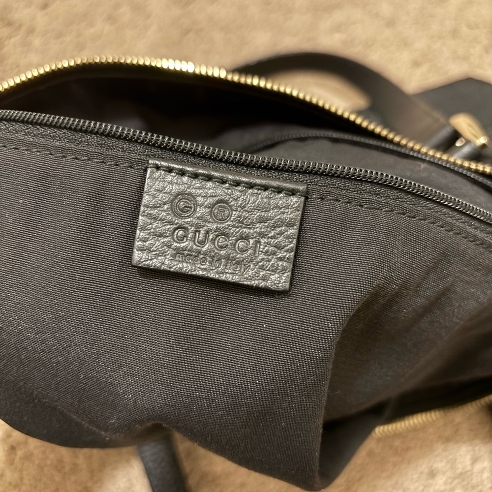 Gucci Black Monogram Shoulder Bag with Gold Hardware - Picture 4 of 8
